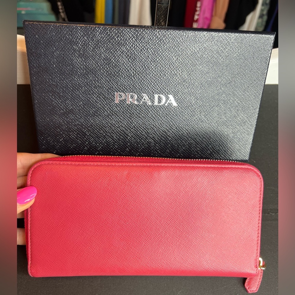 Authentic Prada wallet - Picture 3 of 6